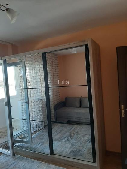 Inchiriez apartament