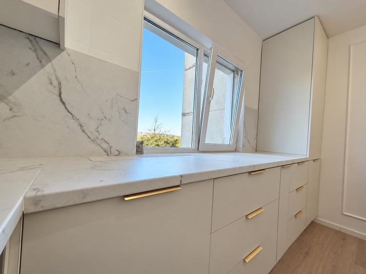 Apartament cu 3 camere decomandat, mobilat în Plopilor