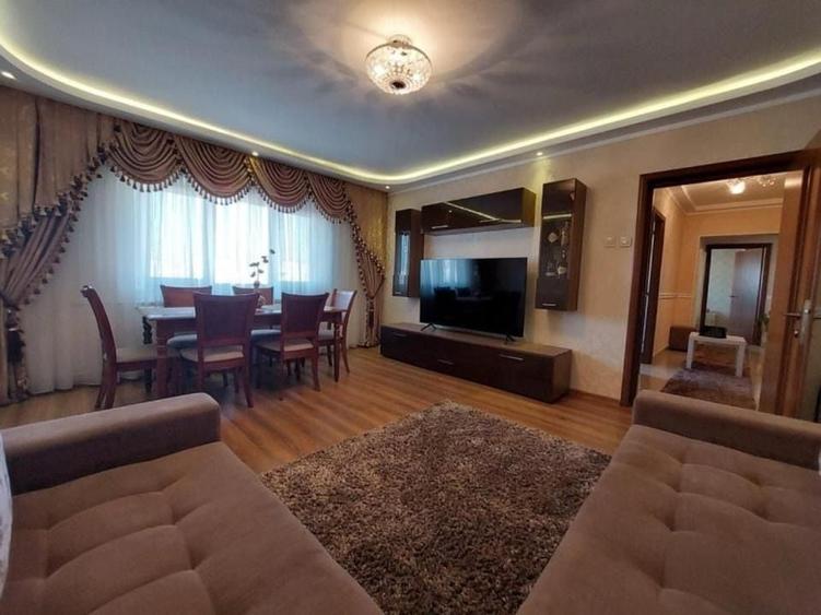 13 septembrie | 3 camere | 80mp | et 8 | bloc reabilitat | 165.700 - 1