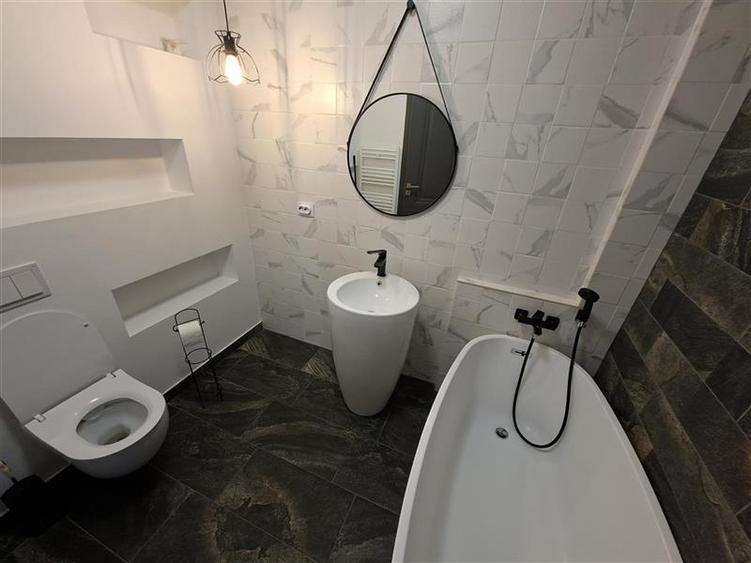 Apartament cu 3 camere circular, mobilat în Iris
