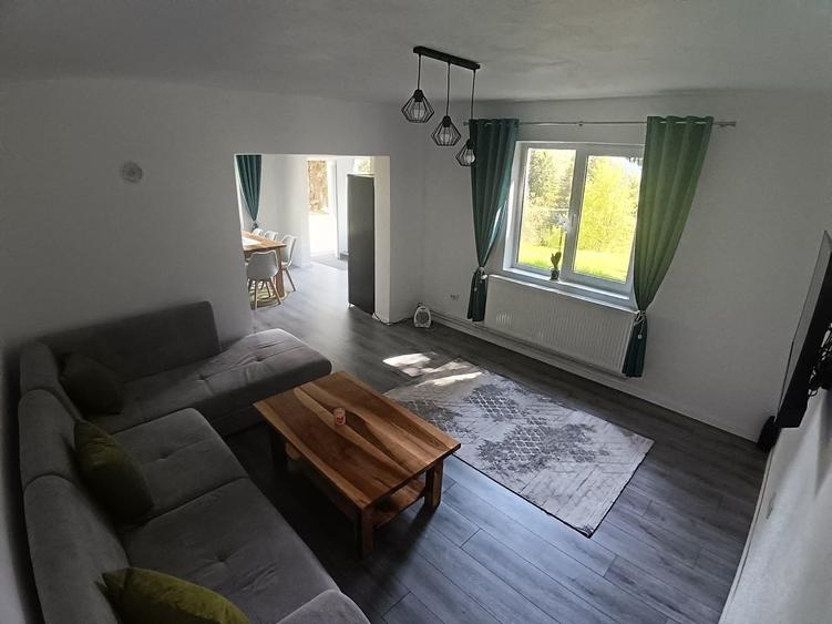 Casă cu 2 camere cu Teren 50 Mp în Piatra