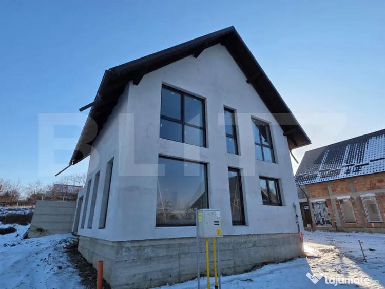 Casă cu 4 camere cu Teren 550 Mp în Central