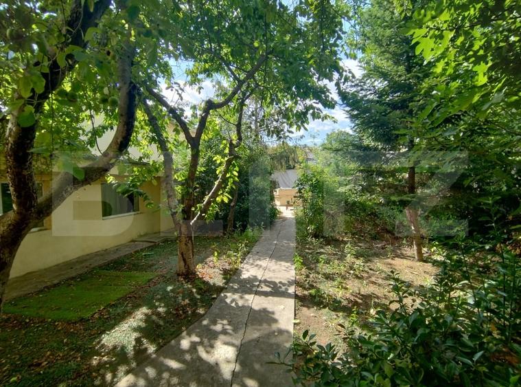 Casă individuală cu 5 camere cu Canalizare în 1 Mai