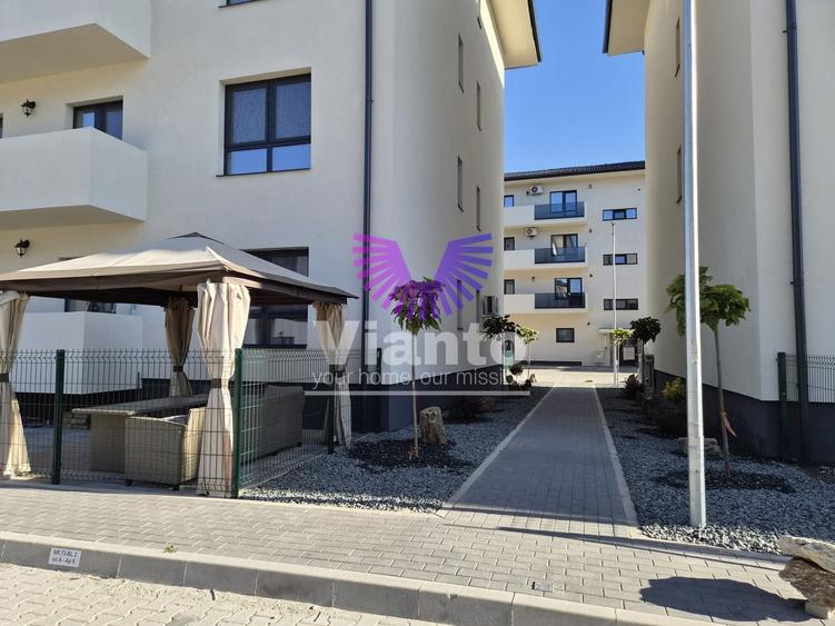 Apartament cu 3 camere semidecomandat, mobilat în Șelimbăr
