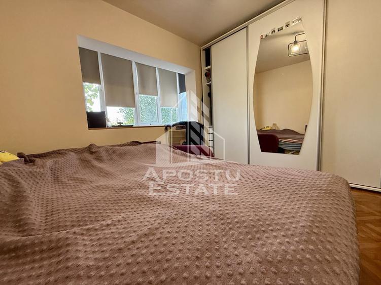 Apartament cu 3 camere decomandat, mobilat în Soarelui