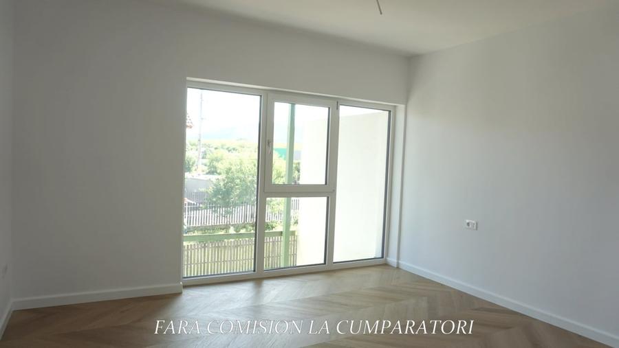 Duplex cu 4 camere cu Canalizare în Bujoreni
