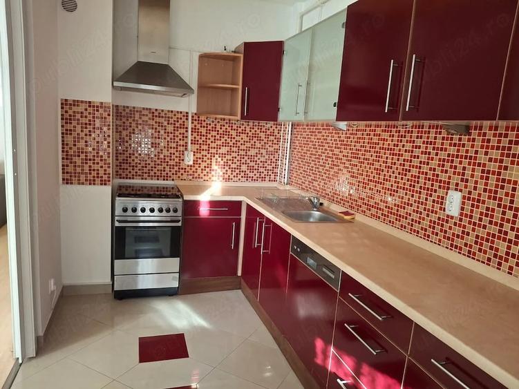 inchiriez apartament cu doua camere, parcare in fata blocului - 1
