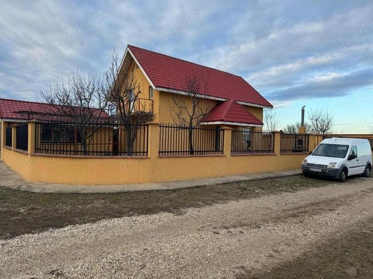 Casă cu 4 camere în Central
