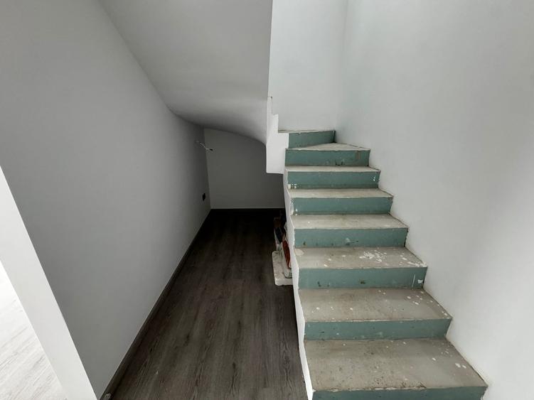 Casă cu 3 camere cu Canalizare în Berceni