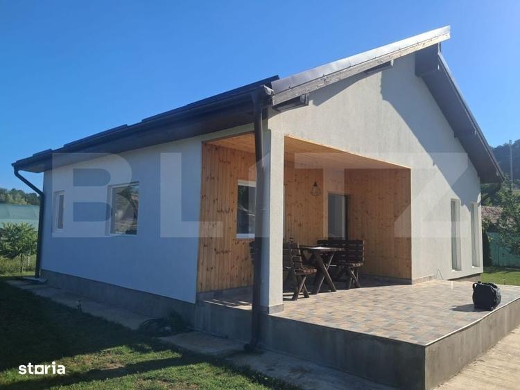 Casă cu 3 camere în Ceuaș