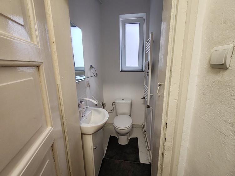 Apartament 3 camere pozitie deosebita zona Colinei - 14