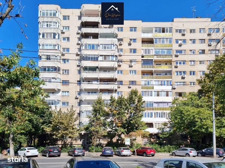 Apartament cu 4 camere decomandat în Tineretului