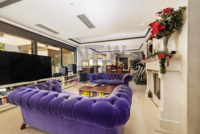 Casă individuală cu 6 camere cu Piscina în Est