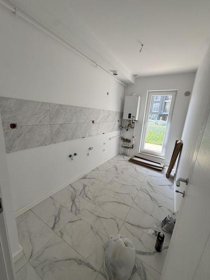 Apartament cu 2 camere decomandat în Tunari
