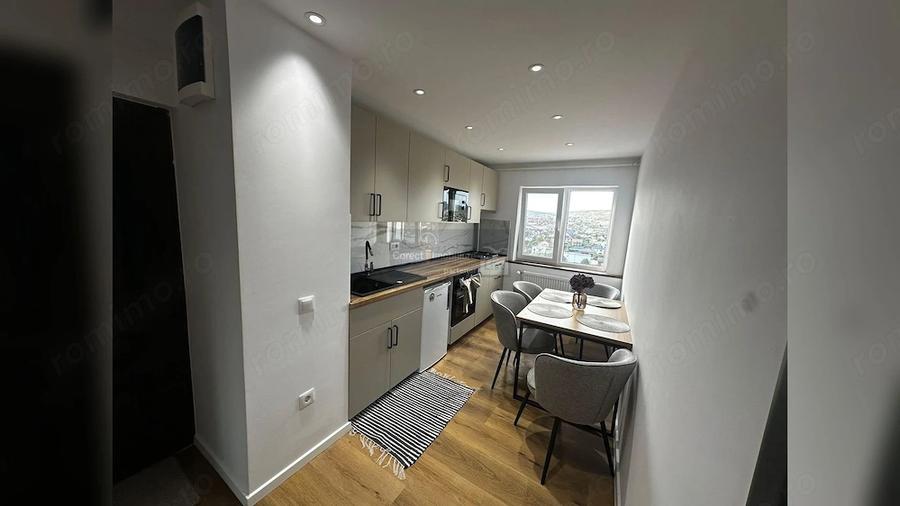 Apartament cu 3 camere decomandat în Central