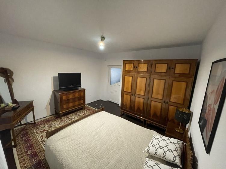 Casă cu 3 camere cu Teren 1500 Mp în Central