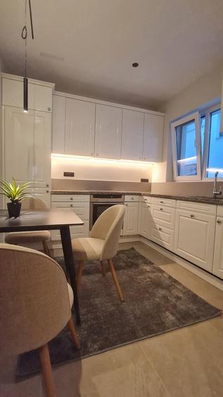 Apartament cu 3 camere decomandat în Giroc