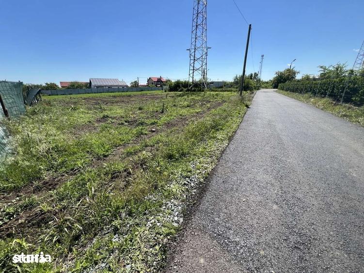 Teren de 999 mp, în Sinești