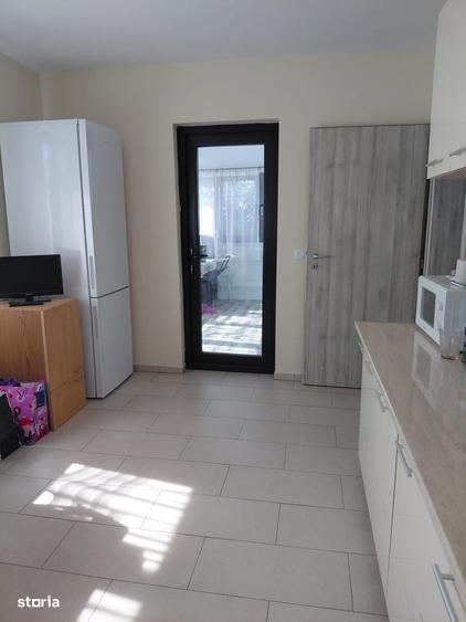 Casă cu 4 camere cu Teren 663 Mp în Aroneanu