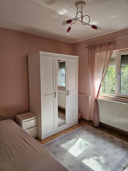 Apartament cu 3 camere decomandat în Miorița