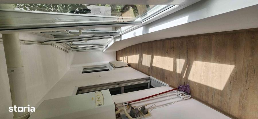 Apartament cu 2 camere decomandat în Tractorul