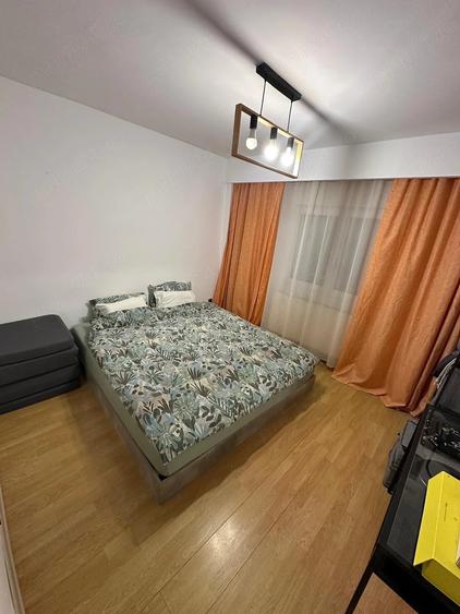 Apartament cu 2 camere decomandat, mobilat în Central