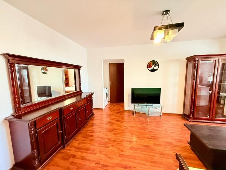 Apartament cu 2 camere semidecomandat în Iancului