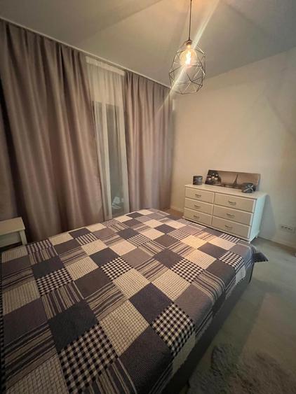 Apartament cu 3 camere decomandat, mobilat în Sisești