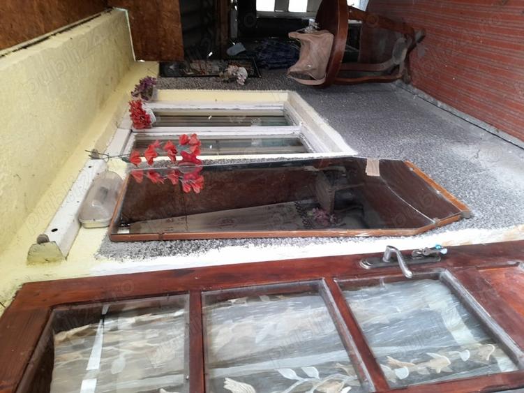 Casă cu 3 camere în Pucioasa