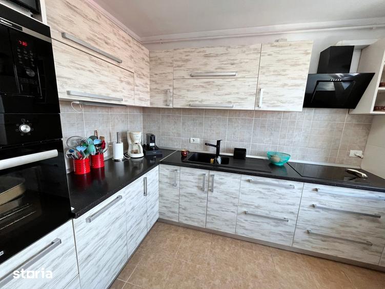 Apartament cu 3 camere decomandat în Bună Ziua