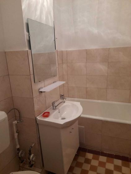 Apartament cu 3 camere decomandat în Ghencea