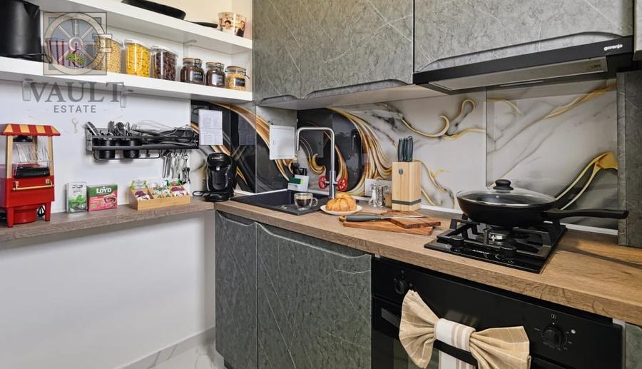 Apartament cu 3 camere semidecomandat, mobilat în Berceni