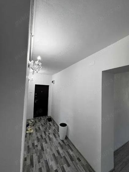 Apartament cu 2 camere decomandat în Petrila