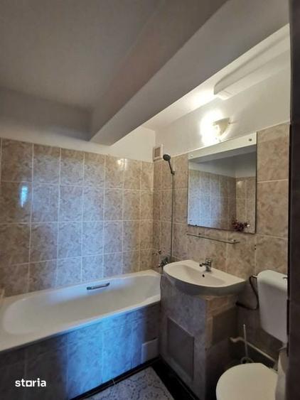 Apartament cu 3 camere decomandat în Tomis III
