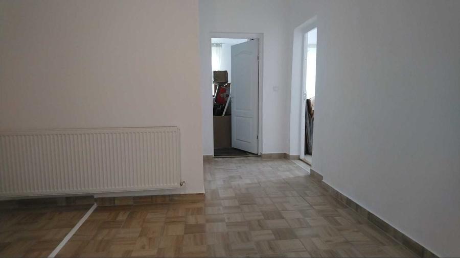Casă cu 3 camere cu Teren 2116 Mp în Porumbeni