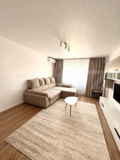 Apartament cu 2 camere decomandat, mobilat în Tractorul