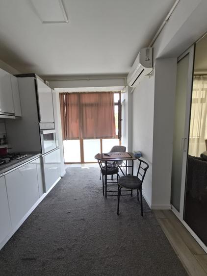 Apartament cu 4 camere decomandat în Bragadiru