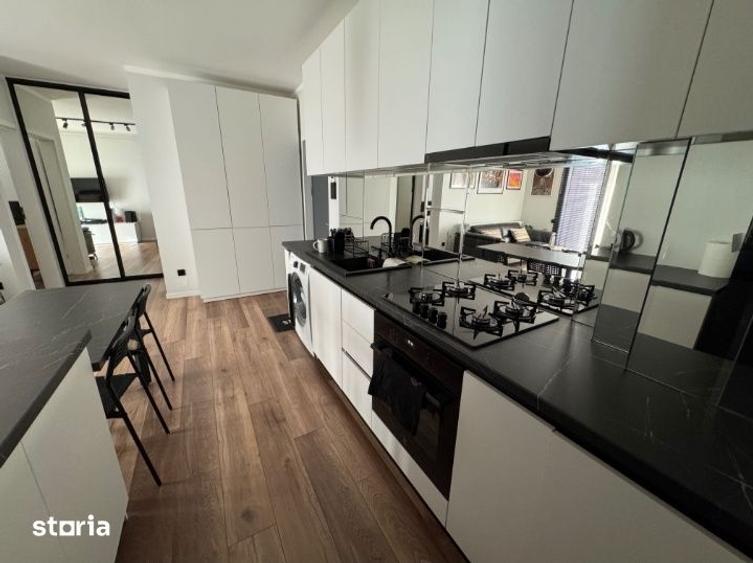 Apartament cu 2 camere semidecomandat, mobilat în Florești