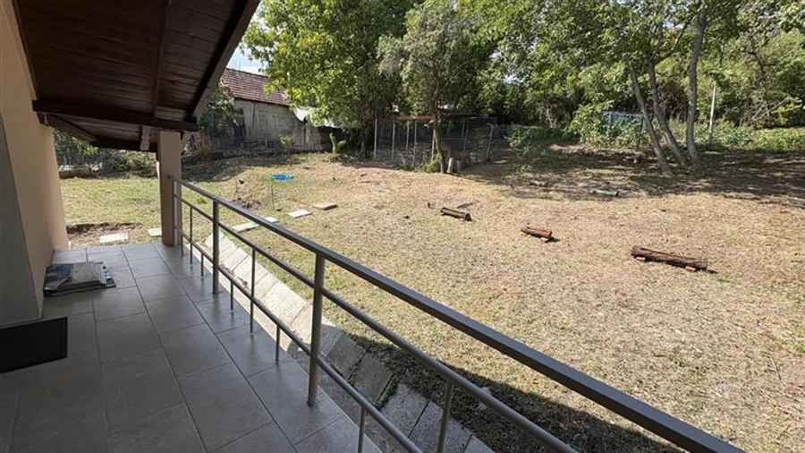 Casă individuală cu 3 camere cu Canalizare în Gruia
