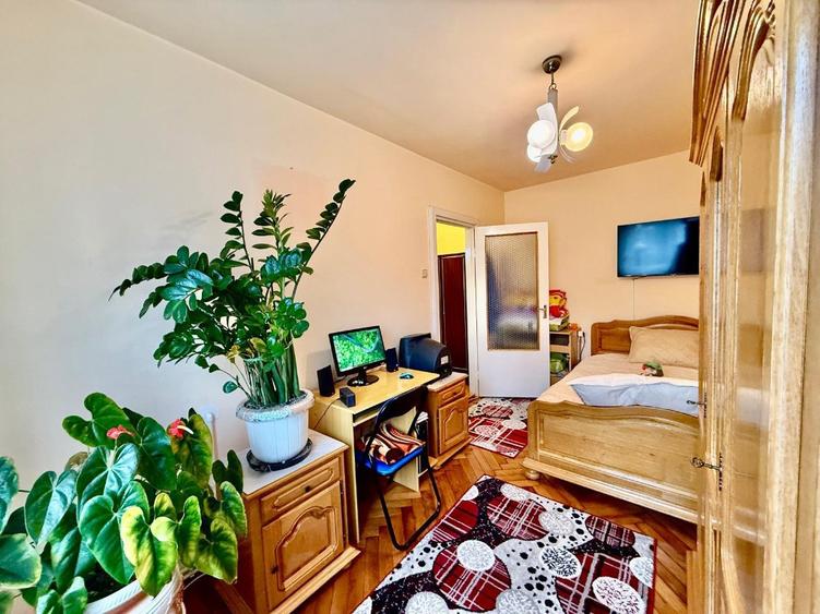 Apartament cu 2 camere semidecomandat în Zamfirescu