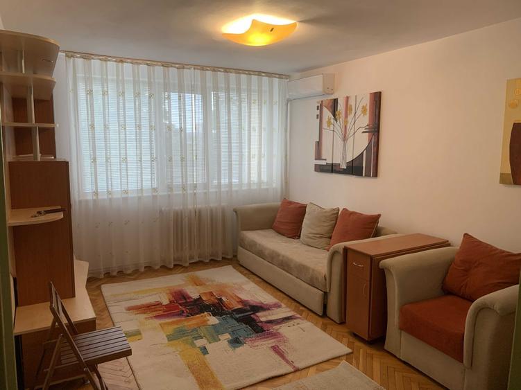 Apartament cu 2 camere decomandat în Socola
