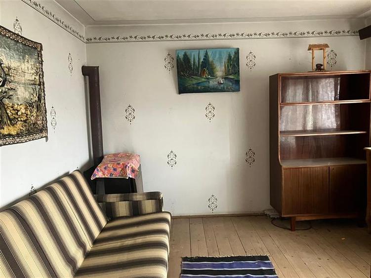 Casă cu 5 camere cu Teren 931 Mp în Movileni