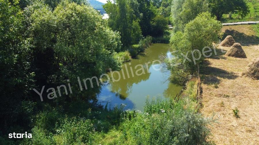 Casă cu 3 camere în Sboghițești