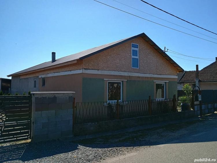 Casă cu 3 camere cu Teren 500 Mp în Petin