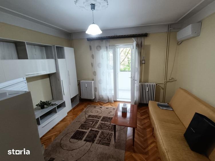 Apartament cu 2 camere semidecomandat, mobilat în Ultracentral