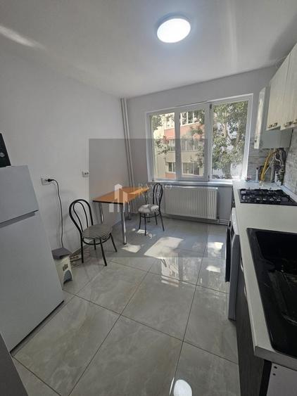 Apartament cu 3 camere decomandat, mobilat în Pantelimon