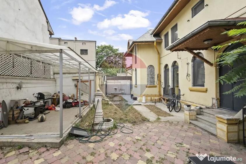Casă cu 7 camere cu Teren 240 Mp în Parcul Circului