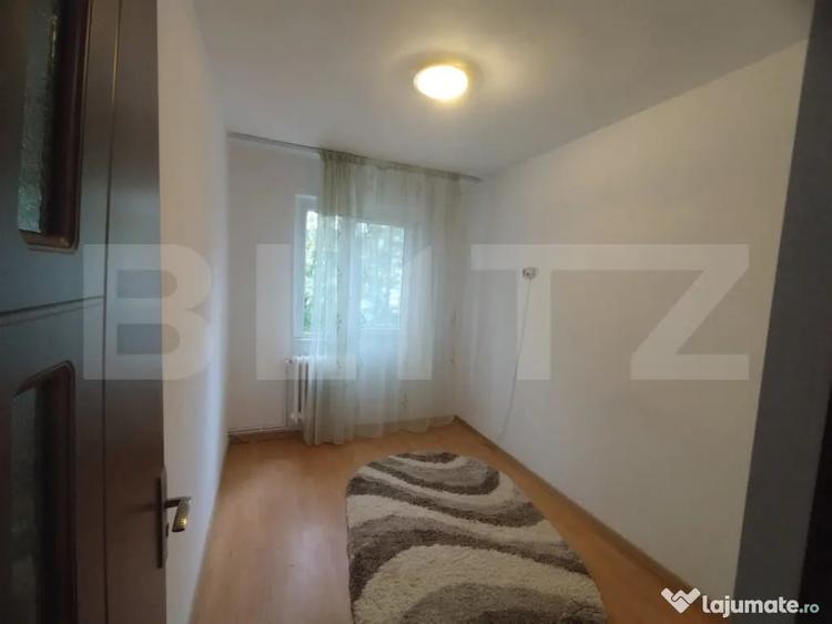 Apartament cu 3 camere semidecomandat în Alexandru cel Bun
