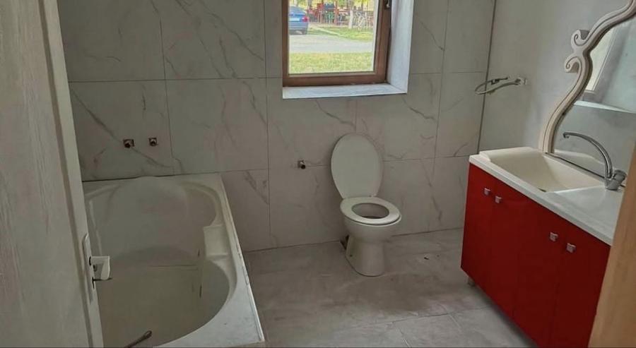 Casă cu 2 camere cu Teren 800 Mp în Foeni
