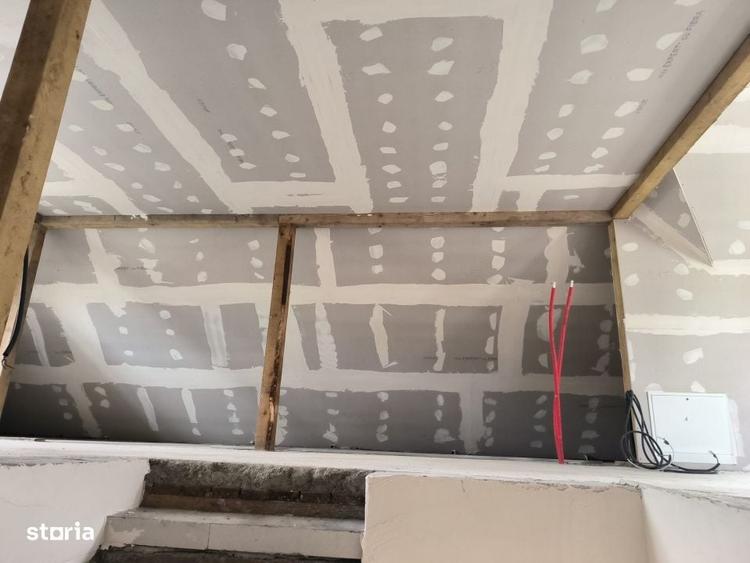 Casă cu 4 camere decomandat în Dezmir